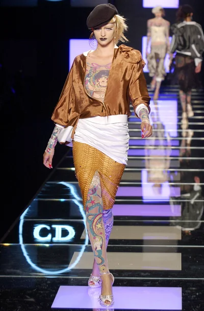 Look 24